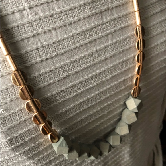 NWT / Gray Gold geometric wood bead long necklace - Picture 4 of 7